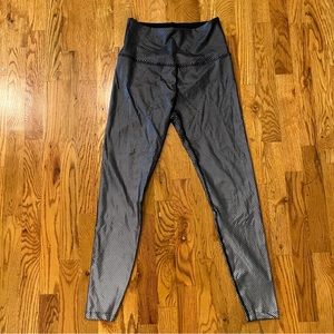 Beyond Yoga Spot on Foil Metallic Polka Dot  Leggings Size Large